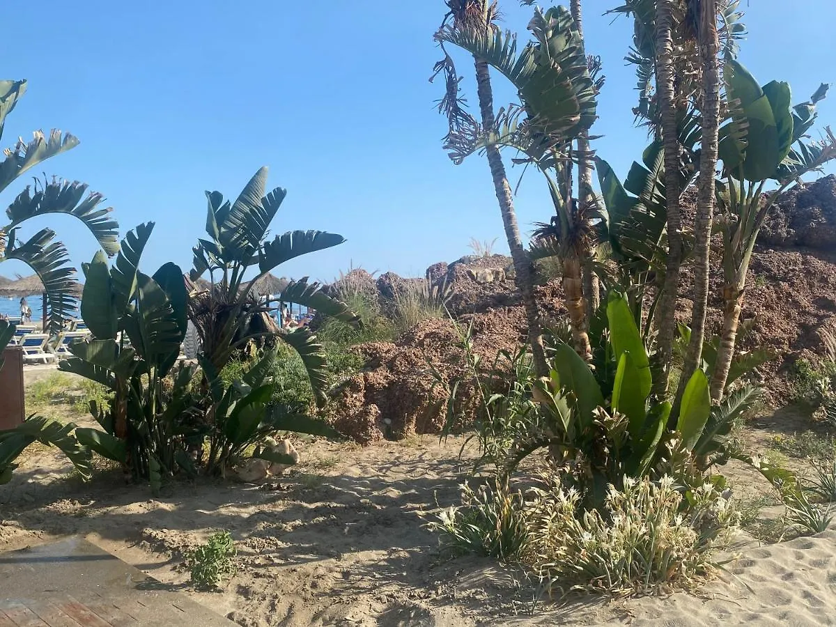 New Spectacular Sea View Apartment At Higueron Next To Carvajal Beach 丰希罗拉