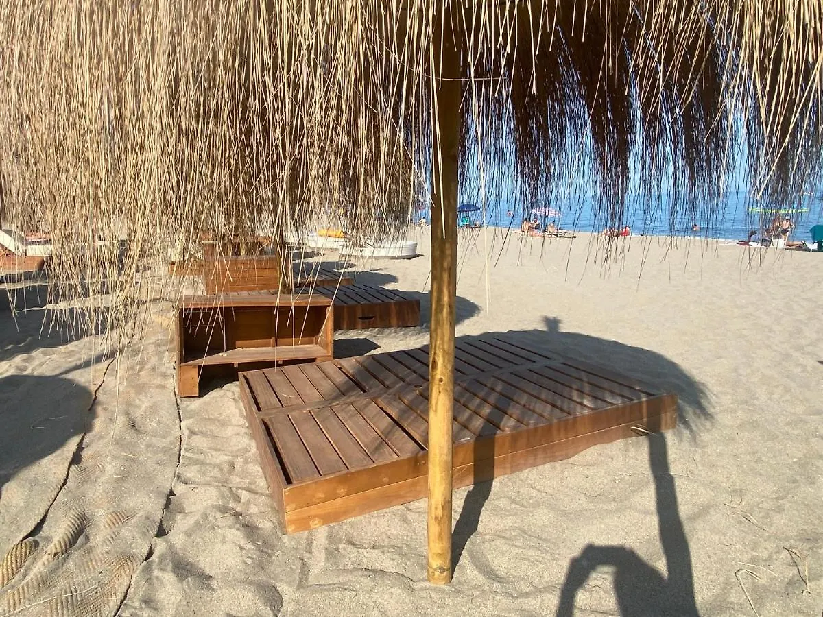 New Spectacular Sea View Apartment At Higueron Next To Carvajal Beach 丰希罗拉 0*,  西班牙