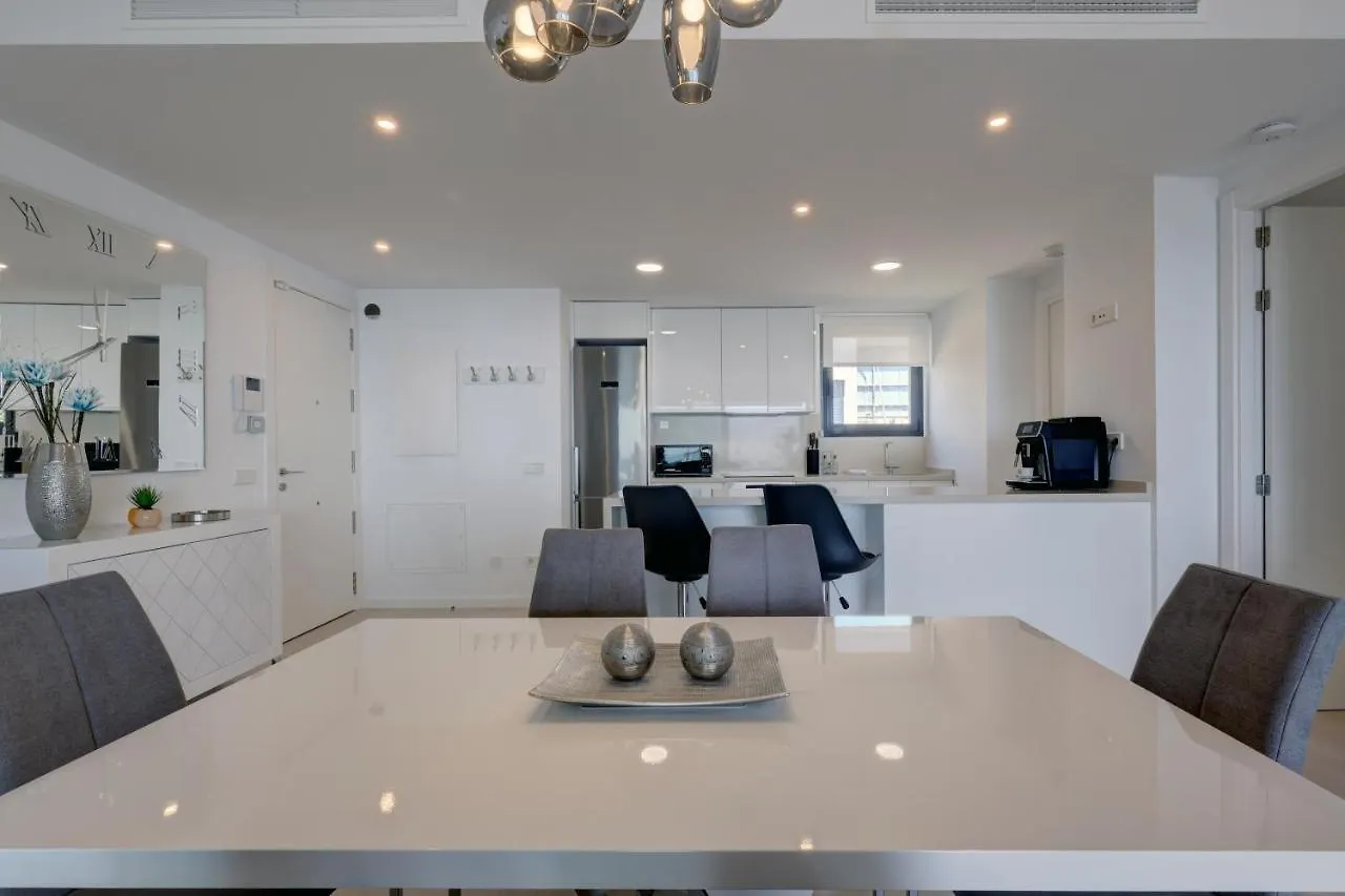 New Spectacular Sea View Apartment At Higueron Next To Carvajal Beach Фуэнхирола