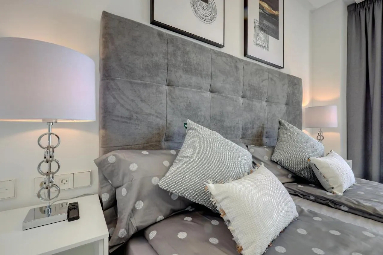 New Spectacular Sea View Apartment At Higueron Next To Carvajal Beach Фуэнхирола